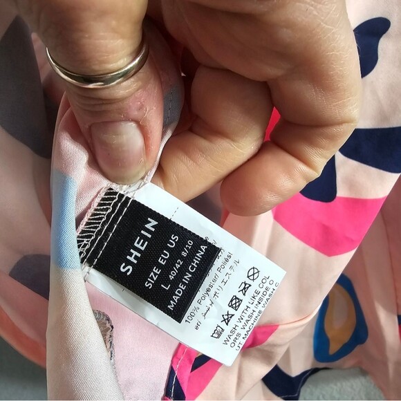 spaghetti strap tank ABSTRACT PRINT SIZE LARGE - Picture 2 of 4